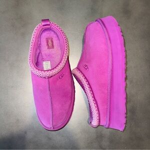 UGG TAZZ SLIPPERS - PURPLE RUBY - SIZE 11